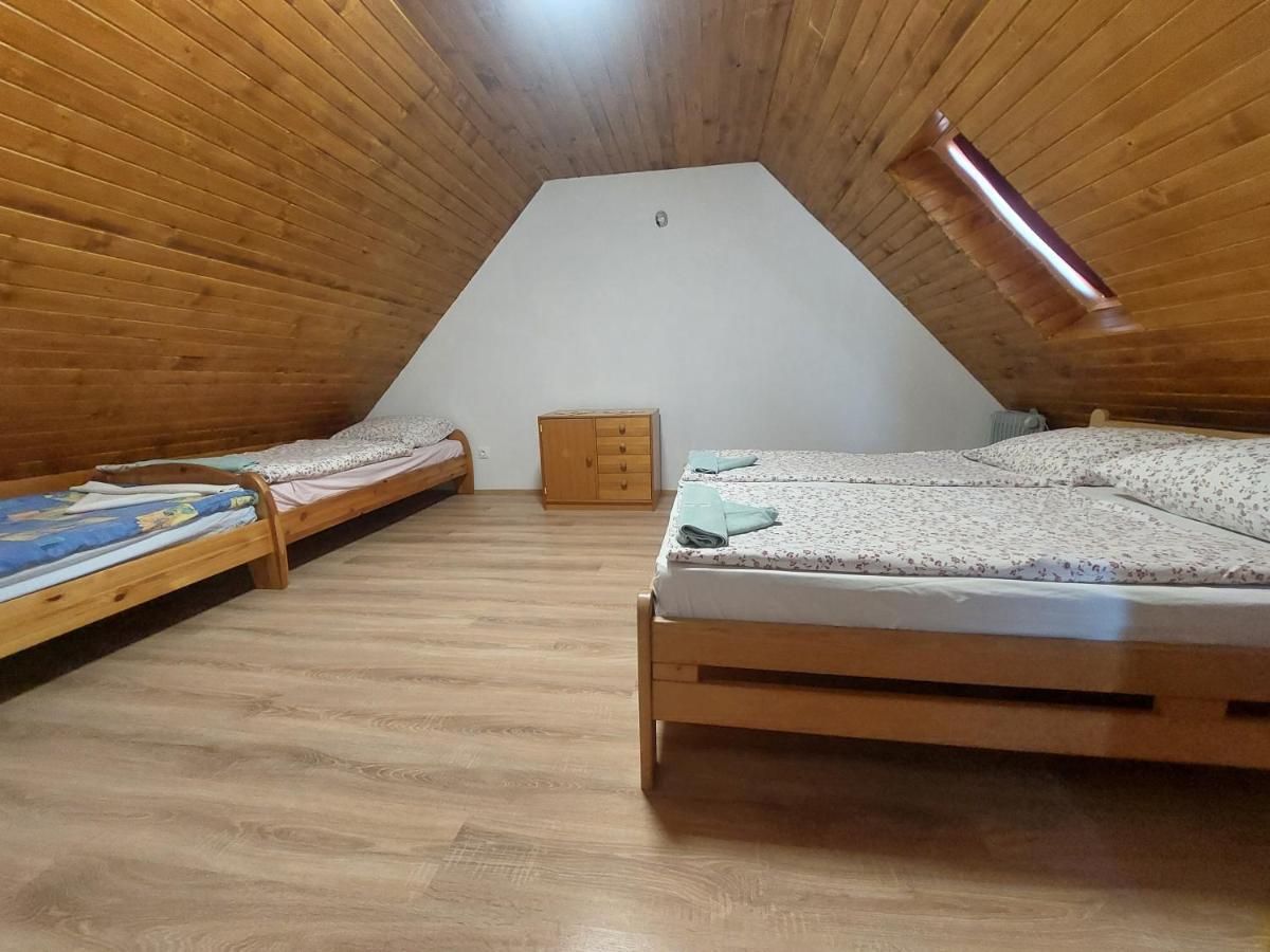 Orban Nyaralohaz Villa Kovagoors Ngoại thất bức ảnh