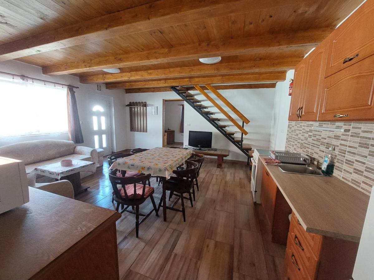 Orban Nyaralohaz Villa Kovagoors Ngoại thất bức ảnh