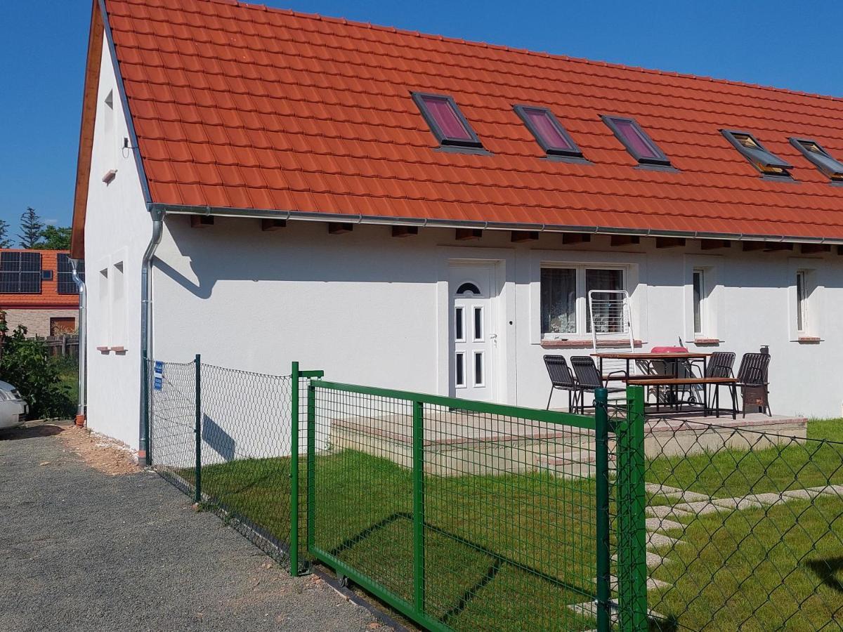 Orban Nyaralohaz Villa Kovagoors Ngoại thất bức ảnh