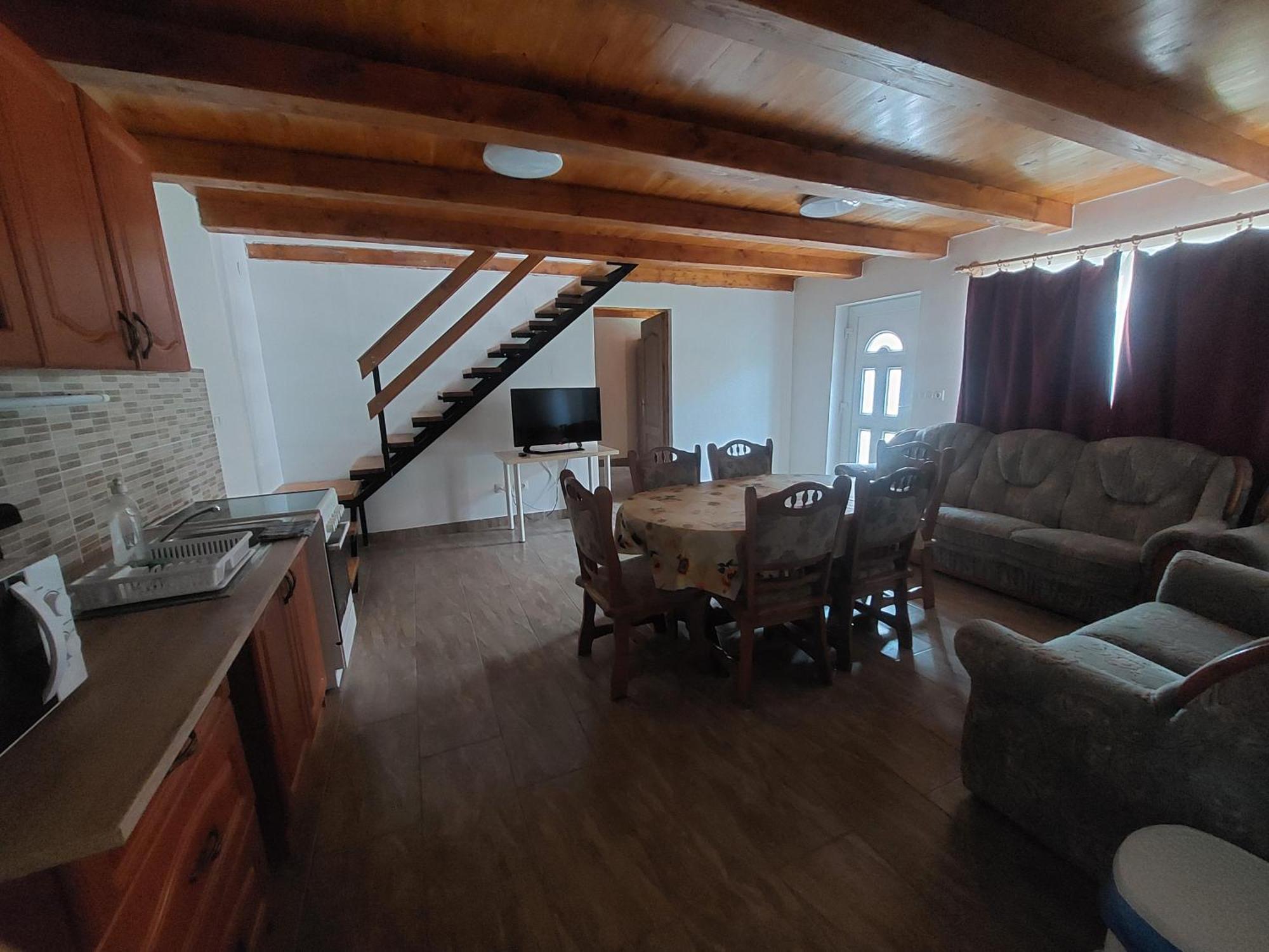 Orban Nyaralohaz Villa Kovagoors Ngoại thất bức ảnh